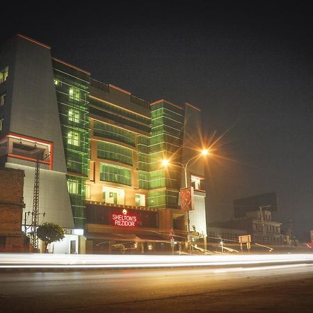 Shelton'S Rezidor Hotel Peshawar Exterior foto
